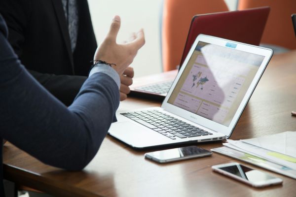 Top stratégies d'un consultant SEO SaaS pour booster votre trafic